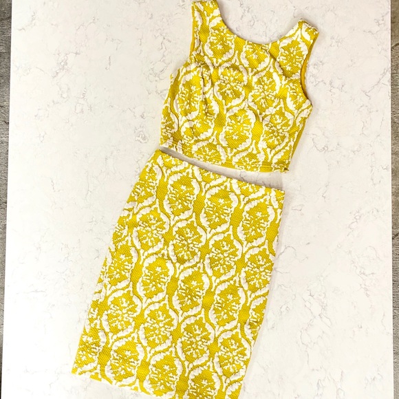 Lucy Paris Crop Sweater Top/Pencil Skirt Set - Picture 3 of 7